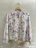 Lade das Bild in den Galerie-Viewer, BLUSE DOLCE VITA PRINT - EMILY VAN DEN BERGH - GRETA & Rosa