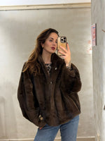 Lade das Bild in den Galerie-Viewer, EDLE FAKE FUR JACKE BRUNE - GRETA & Rosa