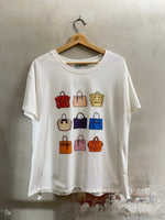 Lade das Bild in den Galerie-Viewer, STATEMENT T - SHIRT MIT STRASSDETAILS - GRETA & Rosa