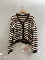 Lade das Bild in den Galerie-Viewer, STRICKCARDIGAN CHOCO - GRETA & Rosa