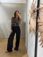 Lade das Bild in den Galerie-Viewer, WEITE HOSE MIT UMSCHLAG - SUMMUM WOMAN - GRETA & Rosa