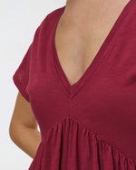 Lade das Bild in den Galerie-Viewer, MAXIKLEID SIENNA IN DUNKELROT - DEHA

