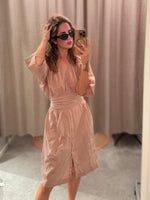 Lade das Bild in den Galerie-Viewer, LUNA WRAP DRESS - DEHA
