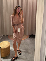Lade das Bild in den Galerie-Viewer, LUNA WRAP DRESS - DEHA
