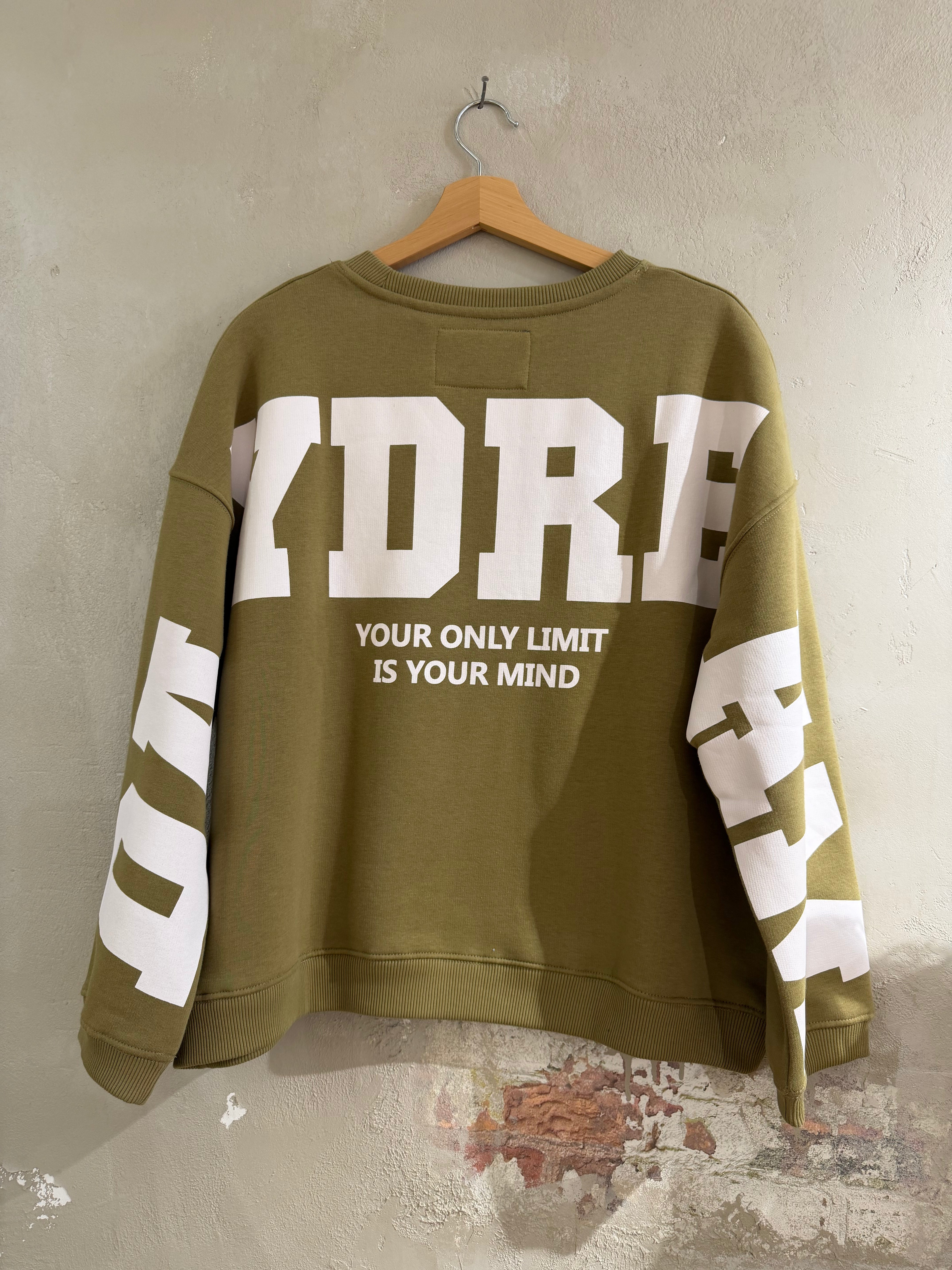 Sweatshirt