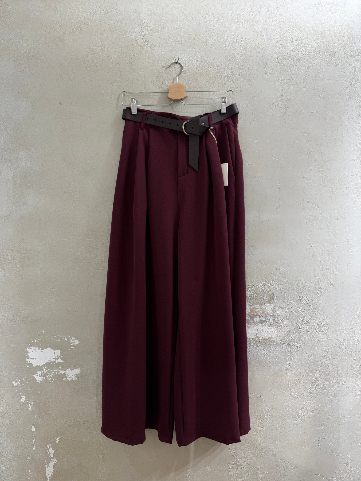 BUNDFALTEN HOSE BURGUNDY - GRETA & Rosa