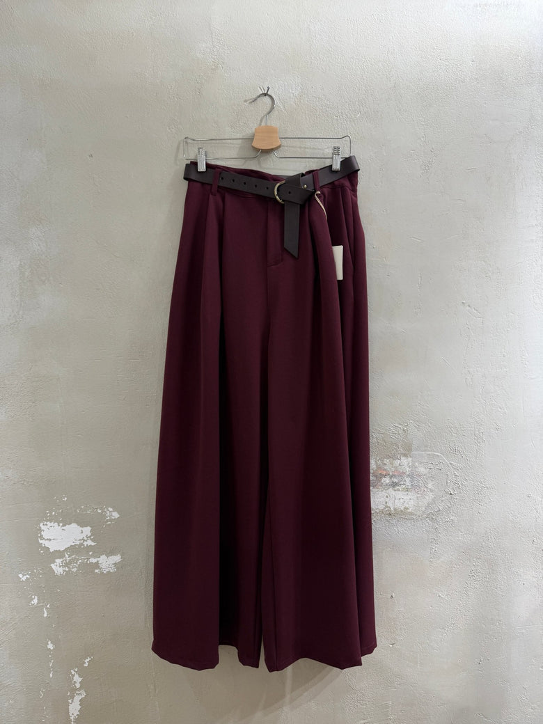 BUNDFALTEN HOSE BURGUNDY - GRETA & Rosa