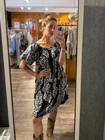 Lade das Bild in den Galerie-Viewer, BUTTERFLY MIDI DRESS - GRETA &amp; Rosa
