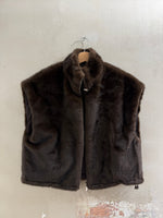 Lade das Bild in den Galerie-Viewer, Fake Fur Wende - Weste "FURRY NOIR" - GRETA &amp; Rosa
