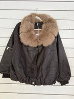 Lade das Bild in den Galerie-Viewer, Fake Lederjacke mit Pelz Luise - GRETA &amp; Rosa
