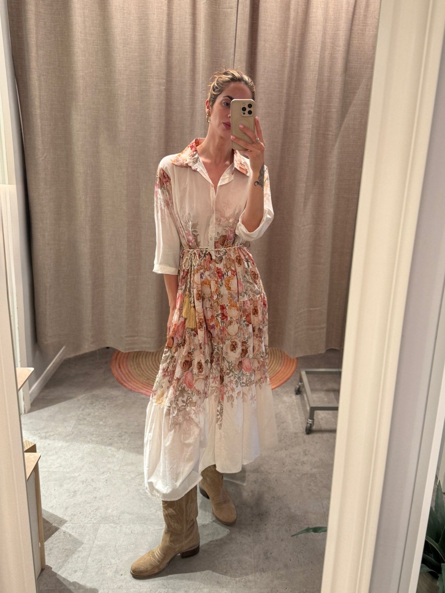 FEMININES MIDIKLEID MIT FLORALEM PRINT - GRETA & Rosa