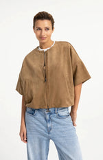 Lade das Bild in den Galerie-Viewer, Kurzärmelige Oversize-Jacke aus Velourslederimitat - GRETA &amp; Rosa
