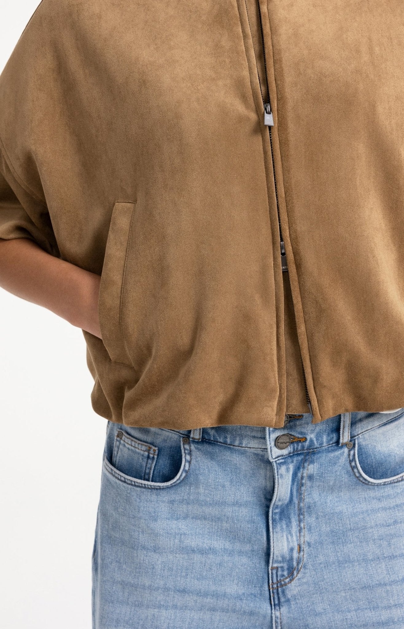 Kurzärmelige Oversize-Jacke aus Velourslederimitat - GRETA & Rosa