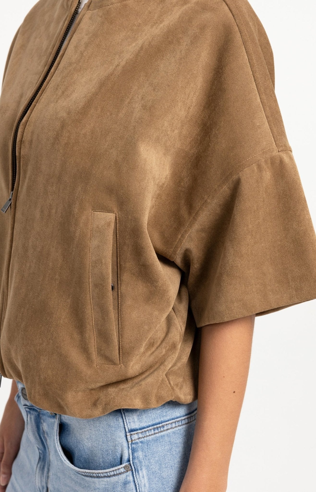 Kurzärmelige Oversize-Jacke aus Velourslederimitat - GRETA & Rosa