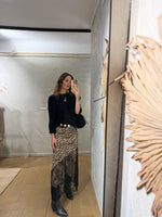 Lade das Bild in den Galerie-Viewer, LEO - ROCK MIT SPITZENEINSATZ - GRETA &amp; Rosa
