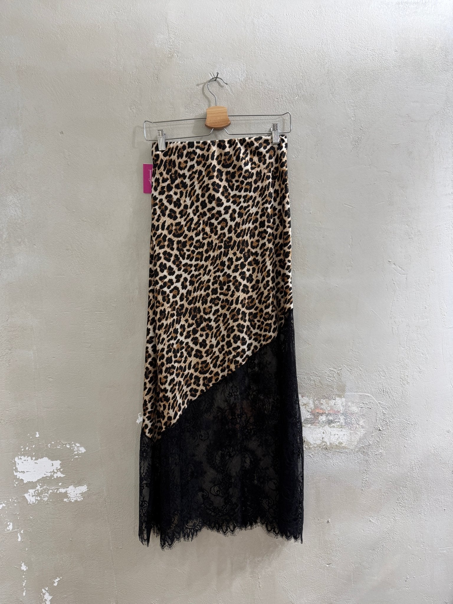 LEO - ROCK MIT SPITZENEINSATZ - GRETA & Rosa