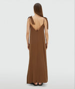 Lade das Bild in den Galerie-Viewer, MAXIKLEID MIT SCHLEIFENDETAIL CLARA - JOSH V - GRETA &amp; Rosa
