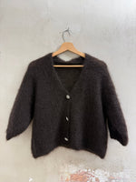 Lade das Bild in den Galerie-Viewer, MOHAIR - STRICKJACKE MIT STRASS - GRETA &amp; Rosa
