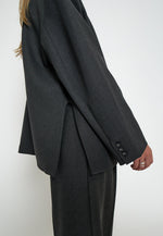 Lade das Bild in den Galerie-Viewer, MSVIVIANNE OVERSIZE BLAZER - DARK GREY - GRETA &amp; Rosa
