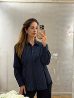 Lade das Bild in den Galerie-Viewer, NADELSTREIFENHEMD IMMA - MASAI - GRETA &amp; Rosa
