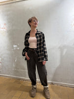 Lade das Bild in den Galerie-Viewer, O - Shape Hose in Cord - GRETA &amp; Rosa
