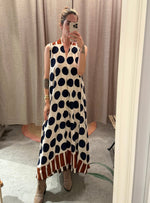 Lade das Bild in den Galerie-Viewer, POLA LOVE MAXI KLEID - GRETA &amp; Rosa
