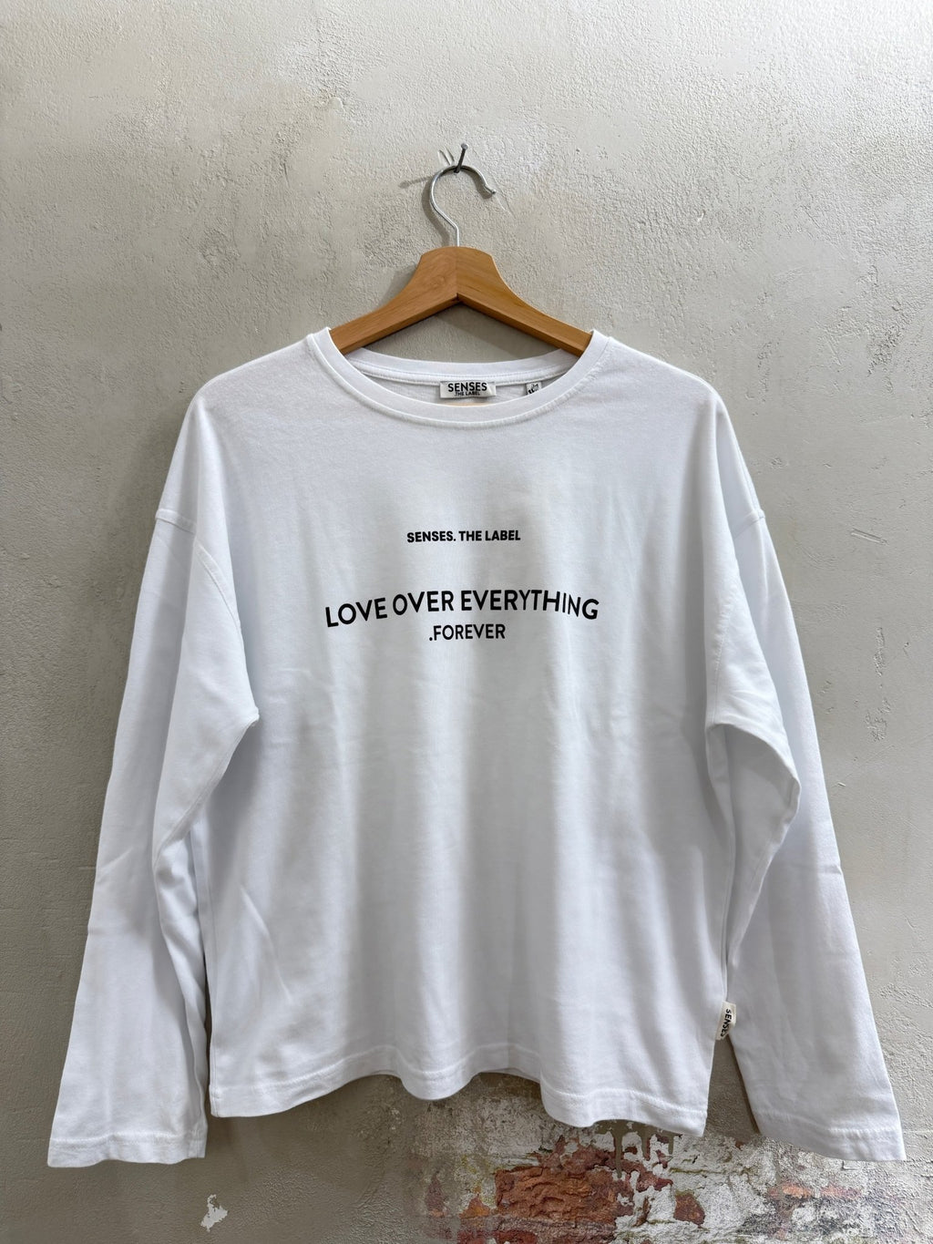 SHIRT "LOVE OVER EVERYTHING" – SENSES THE LABEL - GRETA & Rosa