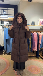 Lade das Bild in den Galerie-Viewer, STEPPMANTEL MIT KAPUZE „NOISETTA“ - GRETA &amp; Rosa
