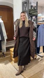 Lade das Bild in den Galerie-Viewer, STEPPMANTEL MIT KAPUZE „NOISETTA“ - GRETA &amp; Rosa
