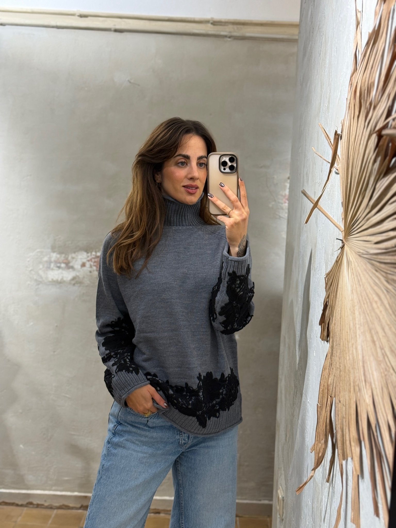 STRICKPULLOVER MIT SPITZE - MASAI - GRETA & Rosa